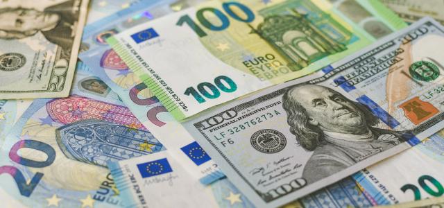 100 us dollar bill by Ibrahim Boran courtesy of Unsplash.